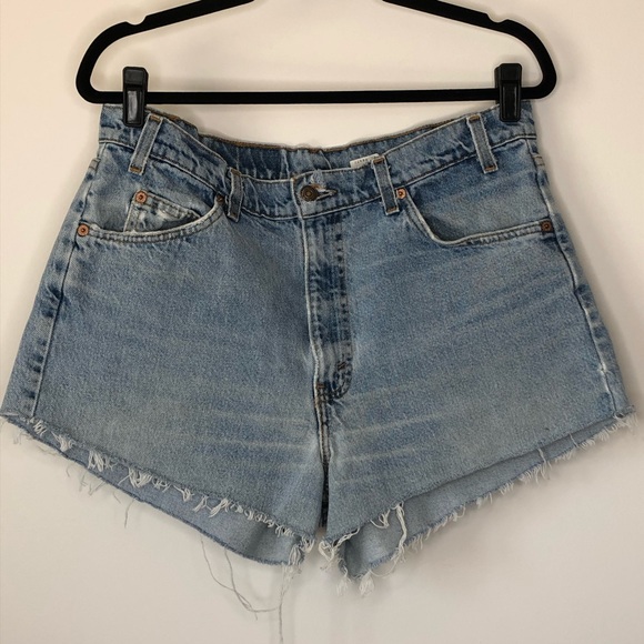 Vintage Levi’s 550 Orange Tab High Waist Shorts
